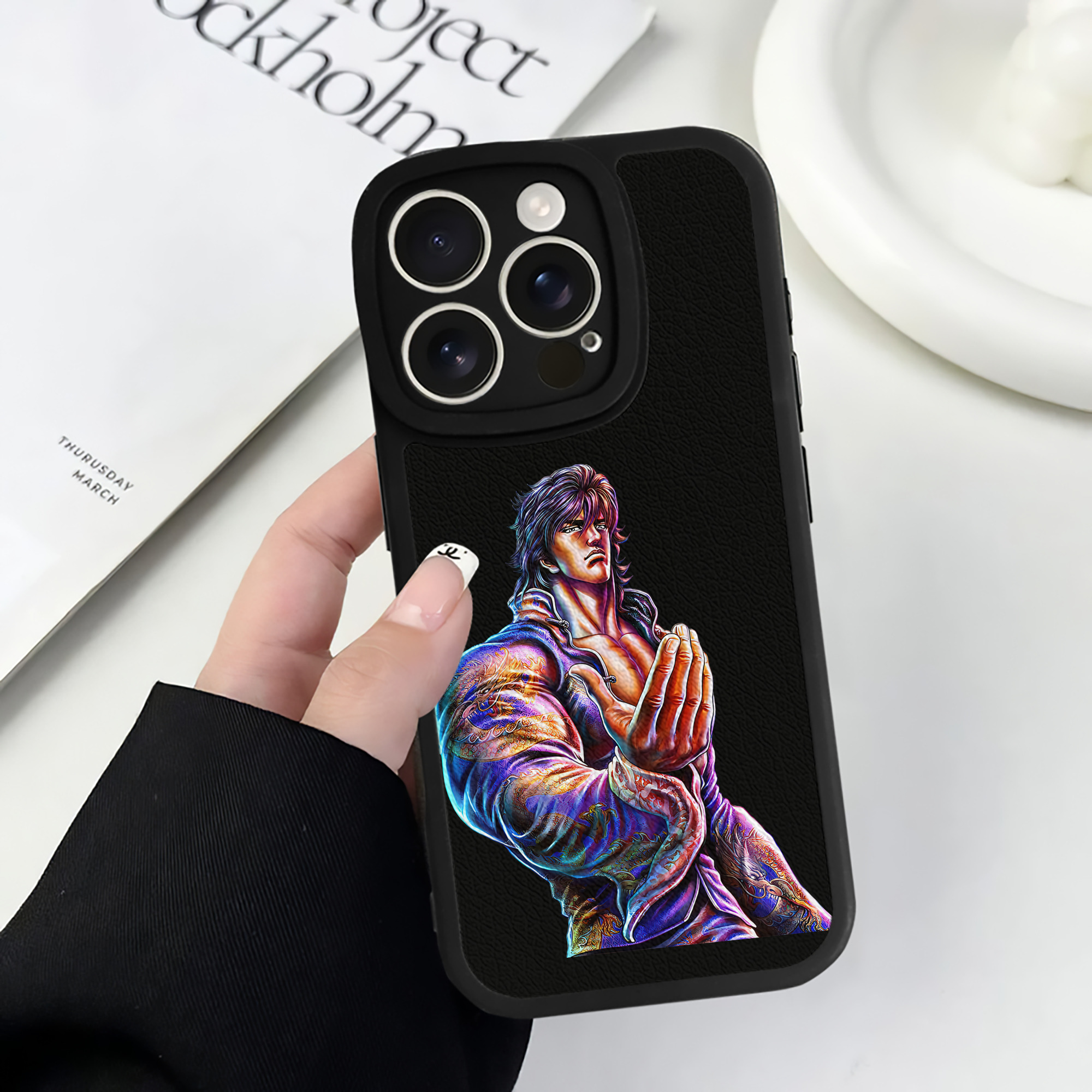 （画像用） 北斗の拳 Fist of the North Star 【iPhone 16シリーズ対応】シリコンスマホケース（レザー調） 材質：シリコン
